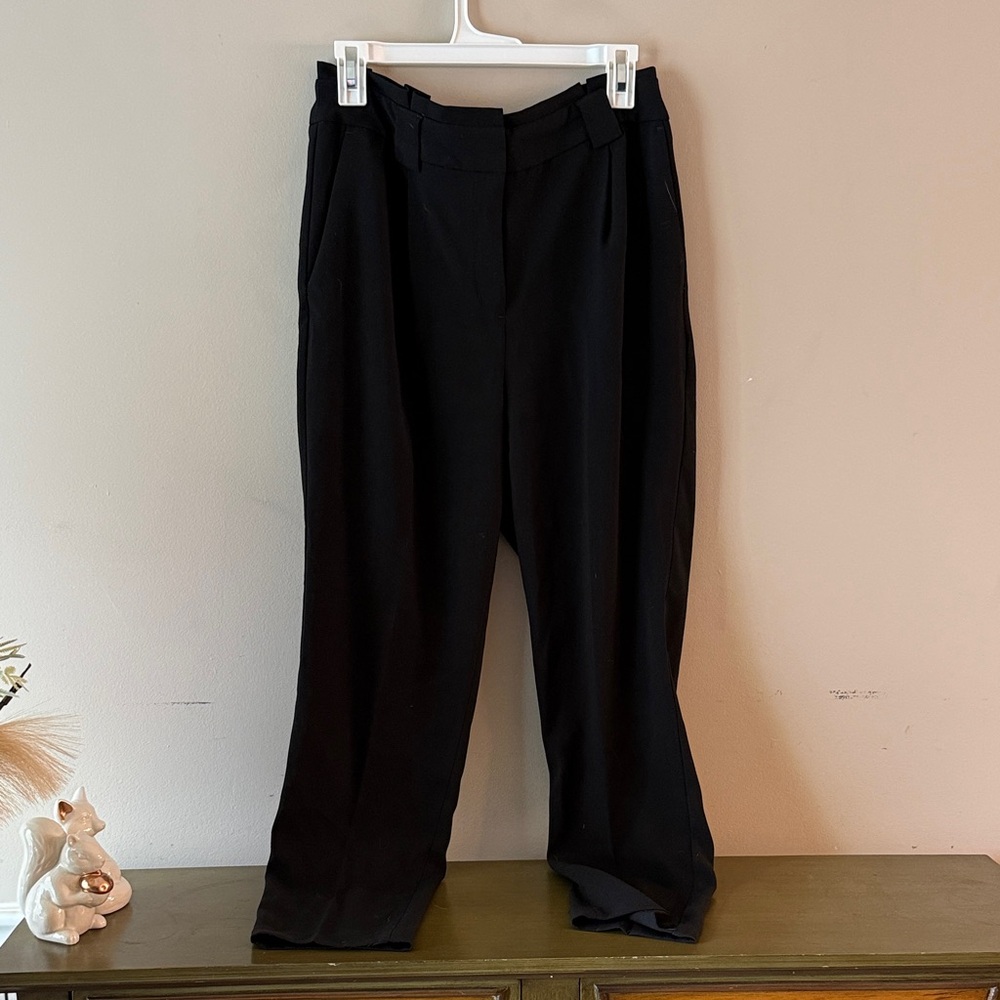 Express Women’s Black High Rise Ankle Pant, Size 8R